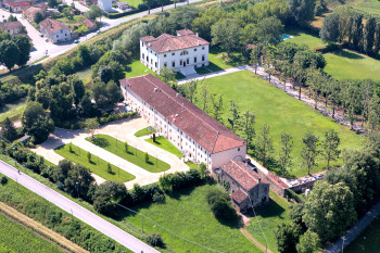 Barchessa di Villa Pisani 