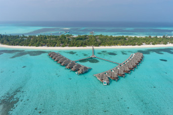 Kanuhura Resort