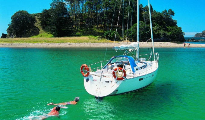 Sailing in Bay of Islands - New Zealand