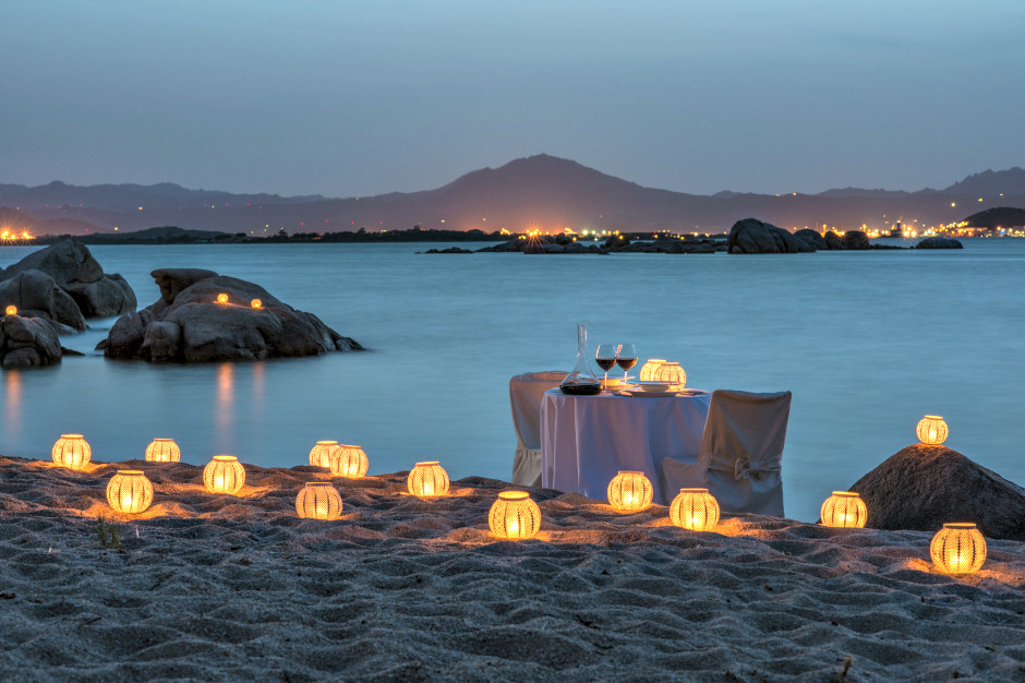  - Cena romantica sulla spiaggia