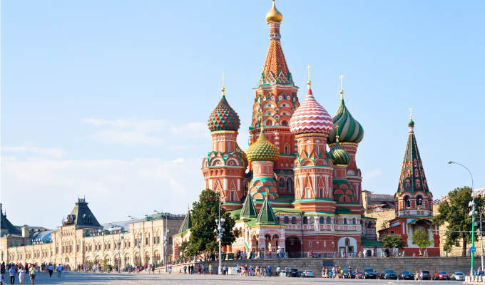 View of the Red Square with Vasilevsky descent in Moscow © vvoe/Shutterstock - Russia