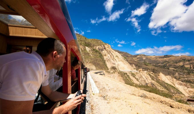 Taking Photos along The Journey © Tren Ecuador - Ecuador