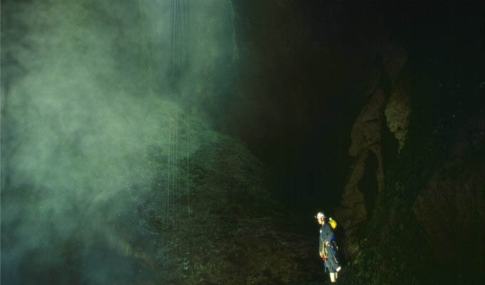 Lost Cave, Waitomo © Rob Suisted/Tourism New Zealand - New Zealand