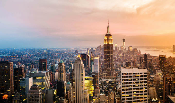 City skyline at sunset.© cocozero/Shutterstock - New York