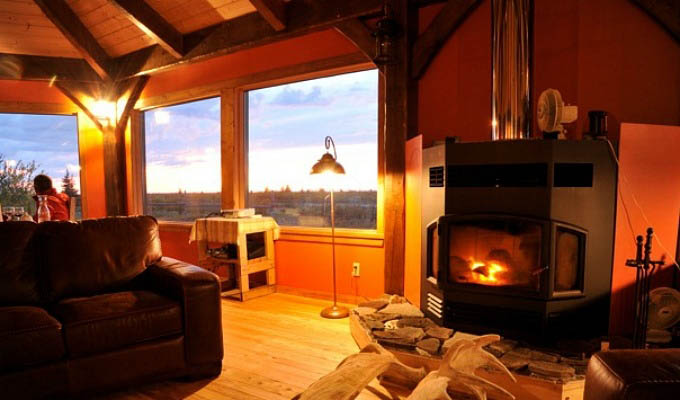 Nanuk Polar Bear Lodge, Lounge - Courtesy of Churchill Wild - Arctic