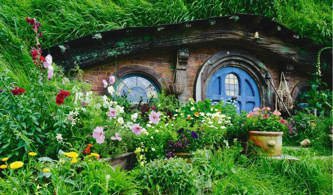 Matamata, Hobbit House Entrance © Ian Brodie/Tourism New Zealand - New Zealand