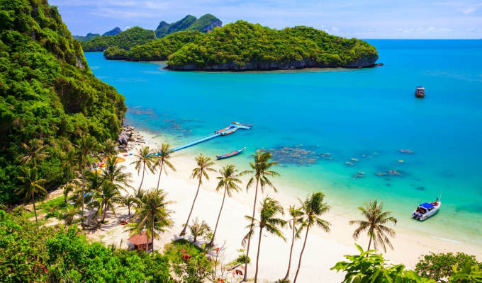 Bird eye view of Angthong national marine park, Suratthani © lkunl/Shutterstock - Koh Samui 