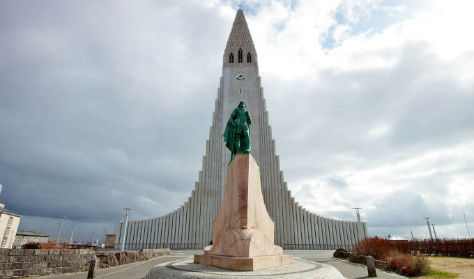 Reykjavik, Hallgrímskirkja © Reykajvik Excursions Kynnisferdir - Iceland