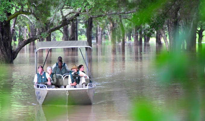 Boating in the lagoons in South Luangwa National Park - © Dale Morris - Zambia