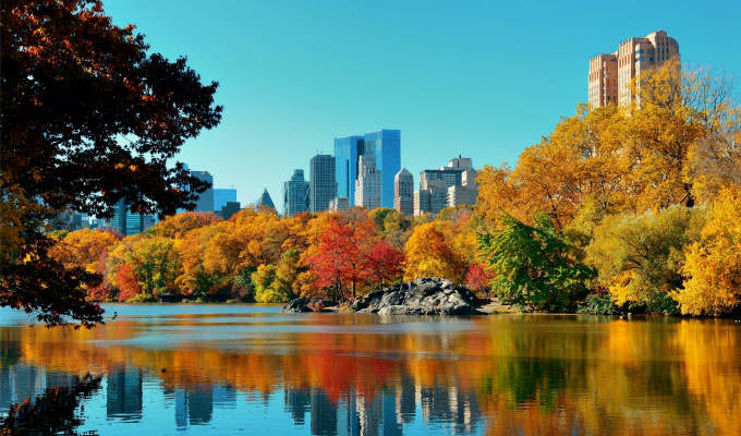 Central Park in Autumn ©  Songquan Deng/Shutterstock - New York