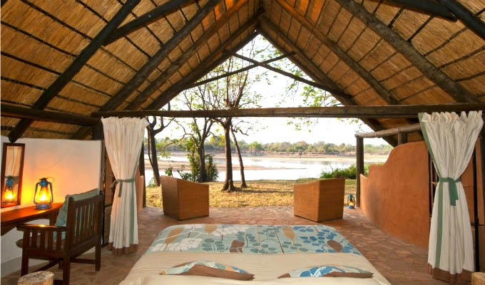 Nkwali Camp, Open chalet bedroom - Zambia