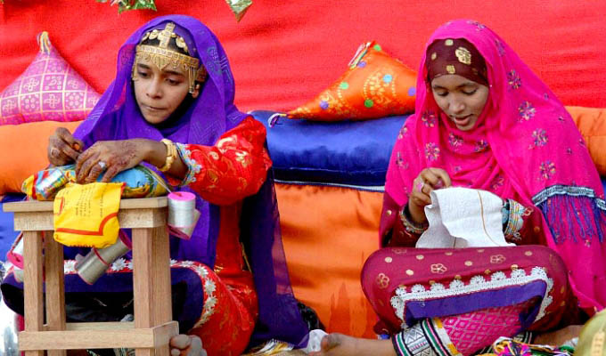 Local women - Oman