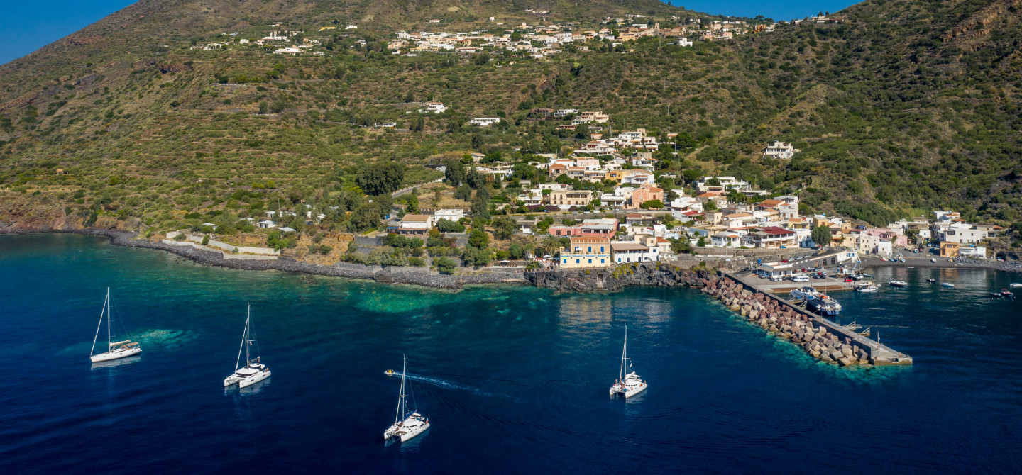 Eolie: a picco sul mare sull'Isola di Salina